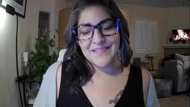 Image 3 of yourbellababe Stream on Chaturbate on 14 months ago