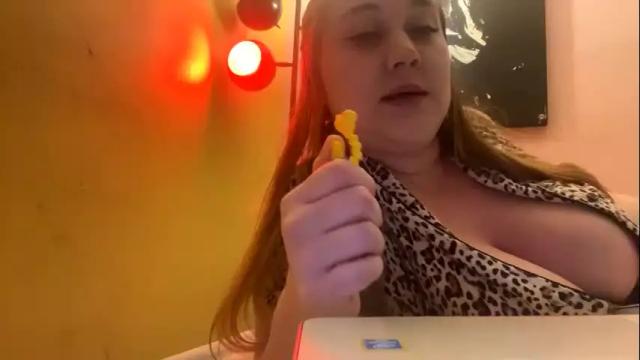 Image 3 of yourbustybabe Stream on Chaturbate on 20 months ago