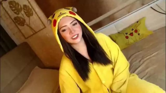 Image 4 of yourdevilsweettsx Stream on Chaturbate on 1 month ago