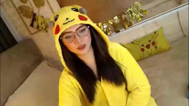 Image 7 of yourdevilsweettsx Stream on Chaturbate on 19 days ago