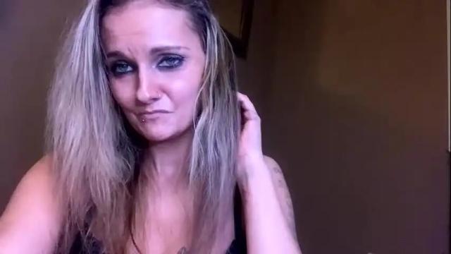 Image 8 of yourdirtygirlfriend Stream on Chaturbate on 2 months ago