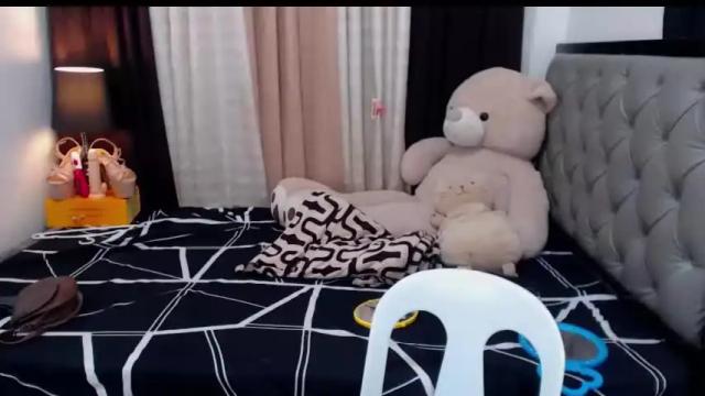 Image 3 of yourdreamisabell Stream on Chaturbate on 6 months ago