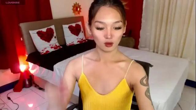 Image 6 of yourdreampinayx Stream on Chaturbate on 17 months ago