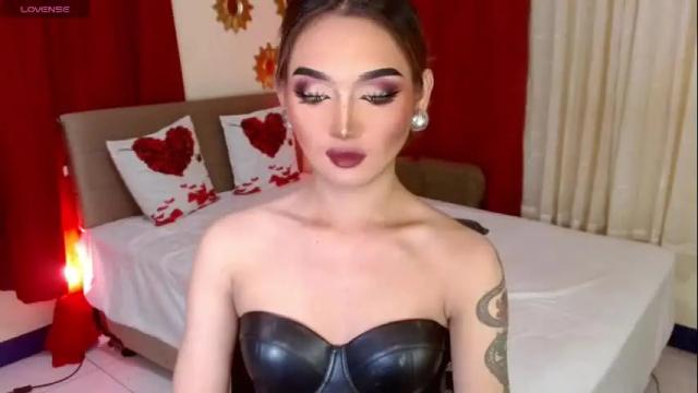 Image 2 of yourdreampinayx Stream on Chaturbate on 17 months ago