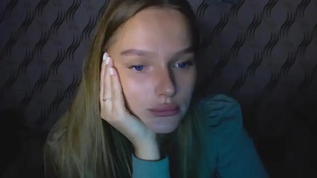 Image 3 of yourfriendmonica Stream on Chaturbate on 18 months ago