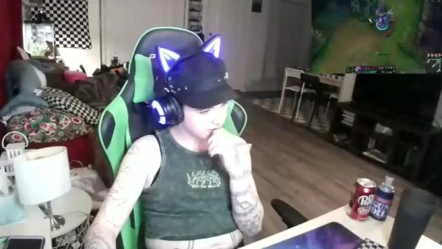 Image 11 of yourgamergf Stream on Chaturbate on 14 months ago