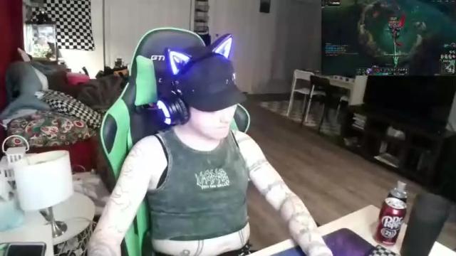 Image 12 of yourgamergf Stream on Chaturbate on 14 months ago