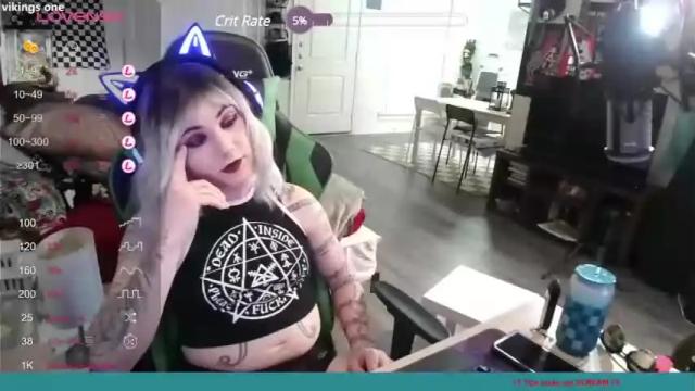 Image 6 of yourgamergf Stream on Chaturbate on 14 months ago