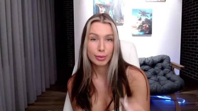 Image 8 of yourgirlx13 Stream on Chaturbate on 15 months ago