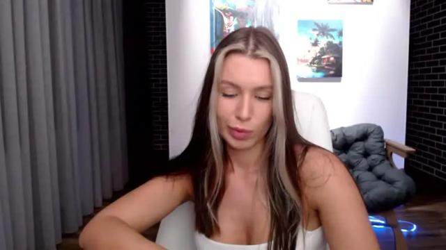 Thumbnail 3, yourgirlx13's Stream at Chaturbate, 15 months ago