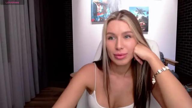 Image 10 of yourgirlx13 Stream on Chaturbate on 15 months ago