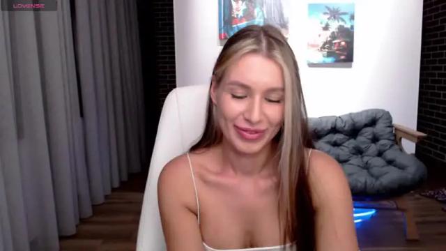 Image 11 of yourgirlx13 Stream on Chaturbate on 14 months ago