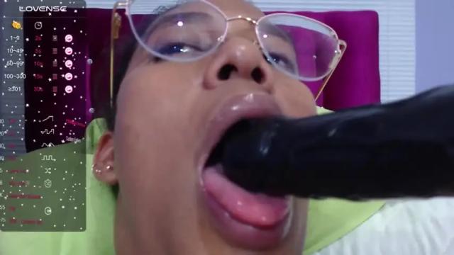 Image 6 of yourgoodgirll_ Stream on Chaturbate on 15 months ago
