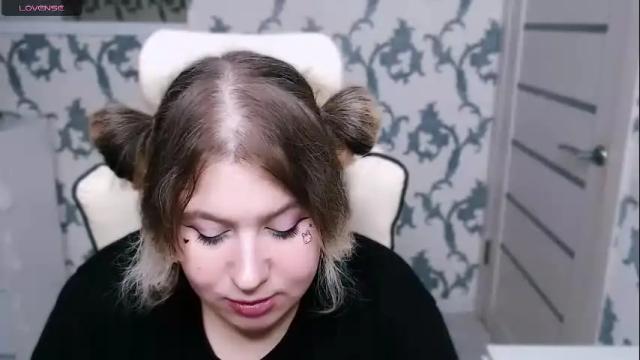 Image 3 of yourkarma_2_0 Stream on Chaturbate on 1 month ago