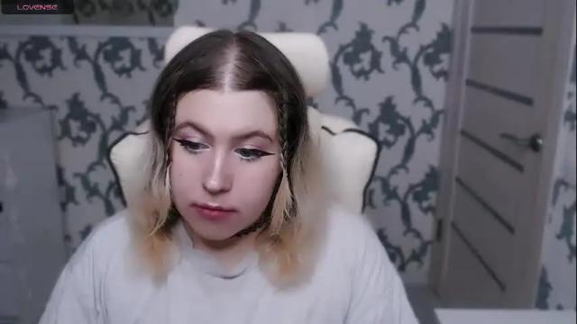 Image 2 of yourkarma_2_0 Stream on Chaturbate on 29 days ago