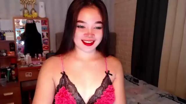 Image 2 of yourkittykimmy_xxx Stream on Chaturbate on 18 months ago
