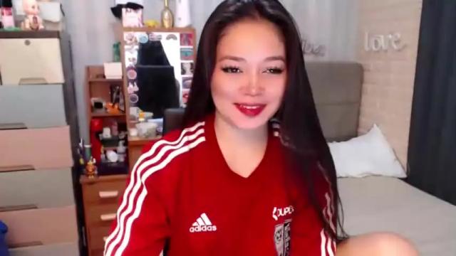 Image 6 of yourkittykimmy_xxx Stream on Chaturbate on 16 months ago
