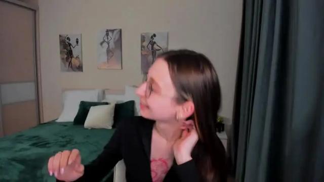 Image 3 of yourlovelystory Stream on Chaturbate on 15 months ago