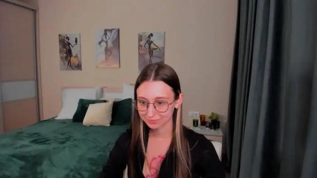 Image 6 of yourlovelystory Stream on Chaturbate on 15 months ago