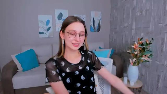 Image 3 of yourlovelystory Stream on Chaturbate on 12 months ago