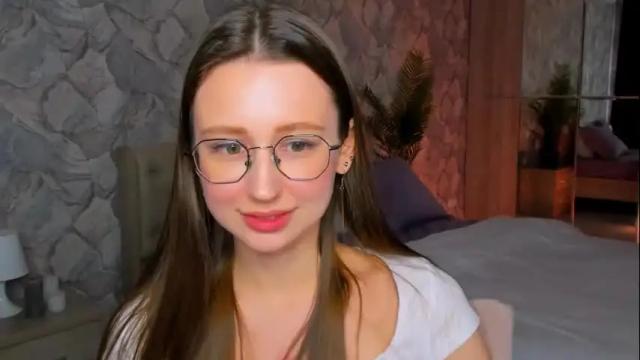 Image 3 of yourlovelystory Stream on Chaturbate on 3 months ago