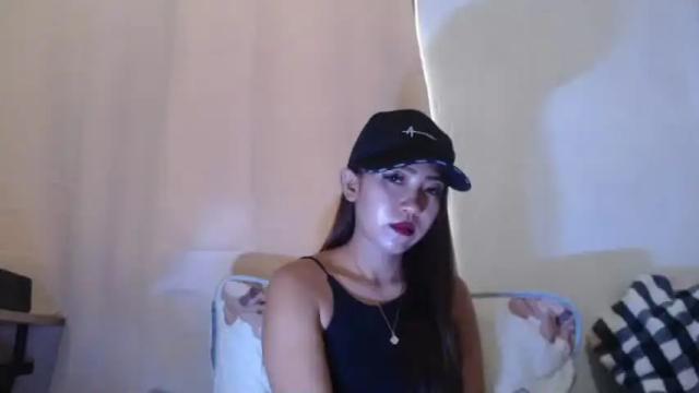 Image 6 of yourloving_maris Stream on Chaturbate on 1 month ago