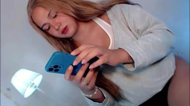 Image 10 of yourlovingpearl Stream on Chaturbate on 7 hours ago
