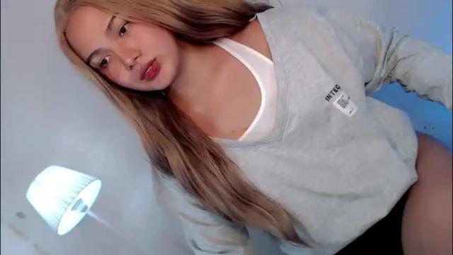 Image 12 of yourlovingpearl Stream on Chaturbate on 7 hours ago