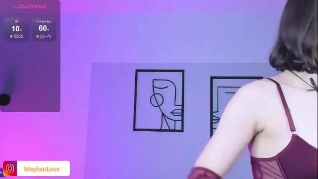Image 10 of yourmaylien Stream on Chaturbate on 19 days ago