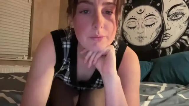 Image 3 of yourmistressmai Stream on Chaturbate on 17 months ago
