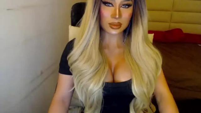 Image 10 of yourmistressofevil Stream on Chaturbate on 15 months ago