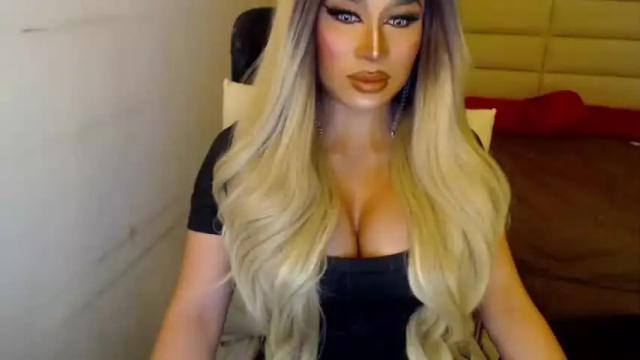 Image 11 of yourmistressofevil Stream on Chaturbate on 15 months ago