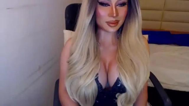 Image 8 of yourmistressofevil Stream on Chaturbate on 15 months ago