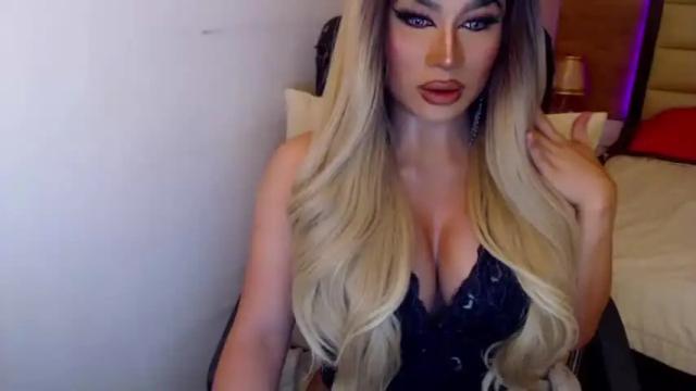 Image 3 of yourmistressofevil Stream on Chaturbate on 14 months ago