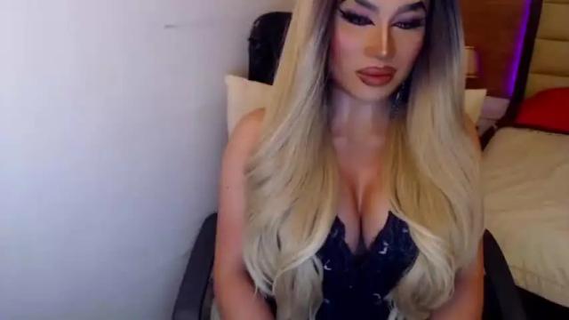 Image 4 of yourmistressofevil Stream on Chaturbate on 14 months ago