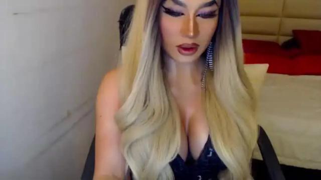 Image 12 of yourmistressofevil Stream on Chaturbate on 14 months ago