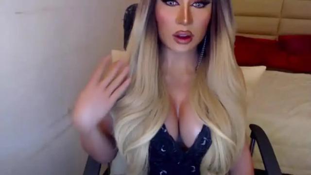 Image 10 of yourmistressofevil Stream on Chaturbate on 14 months ago