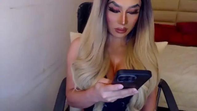Image 11 of yourmistressofevil Stream on Chaturbate on 14 months ago