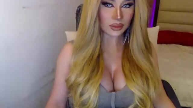 Image 3 of yourmistressofevil Stream on Chaturbate on 14 months ago