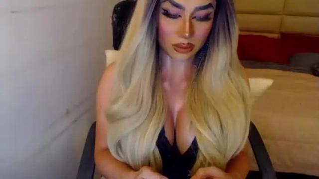 Image 6 of yourmistressofevil Stream on Chaturbate on 14 months ago
