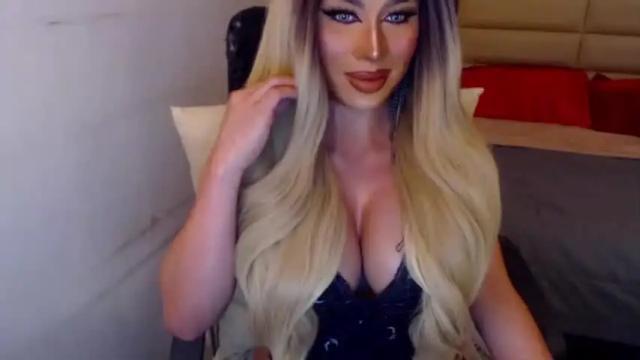 Image 10 of yourmistressofevil Stream on Chaturbate on 14 months ago