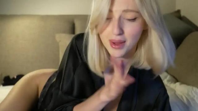 Image 6 of yournaughtymiss Stream on Chaturbate on 2 days ago