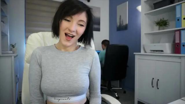 Image 4 of yournaughtypixie Stream on Chaturbate on 14 months ago