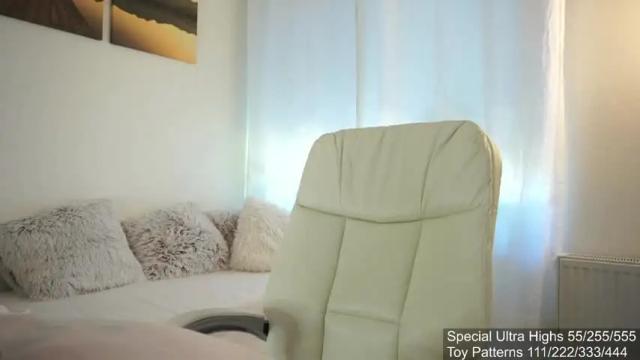 Image 6 of yournaughtypixie Stream on Chaturbate on 29 days ago