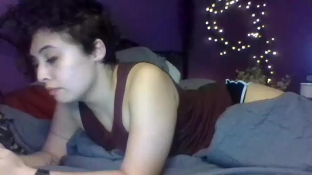 Image 4 of yournewfantasy Stream on Chaturbate on 15 months ago