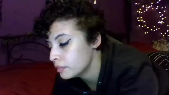 Image 11 of yournewfantasy Stream on Chaturbate on 14 months ago