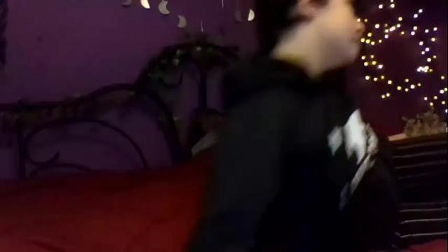 Image 12 of yournewfantasy Stream on Chaturbate on 14 months ago
