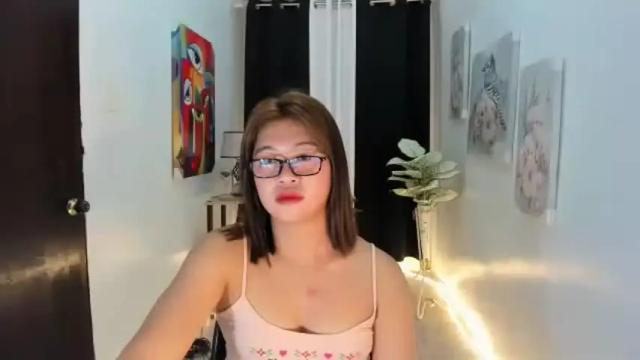 Image 3 of yourprettytrish Stream on Chaturbate on 2 months ago