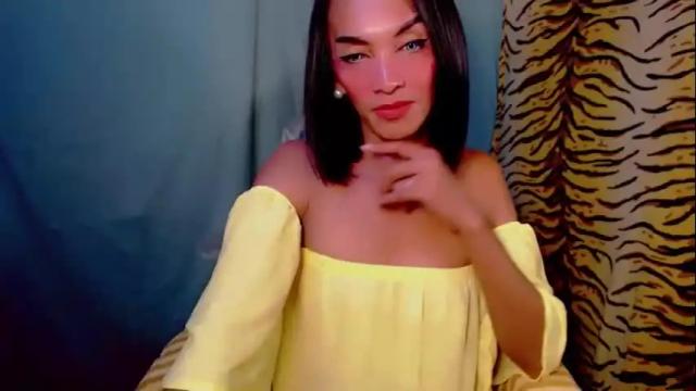 Image 2 of yourqueenofsuck Stream on Chaturbate on 2 months ago