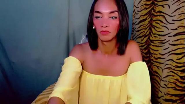 Image 3 of yourqueenofsuck Stream on Chaturbate on 2 months ago